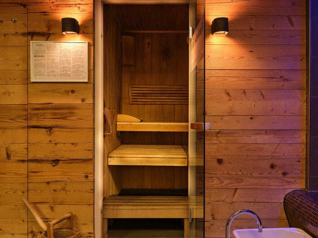 gesundheitszentrum-kurhotel-baerenhof-bad-gastein-1920-wellness-0401